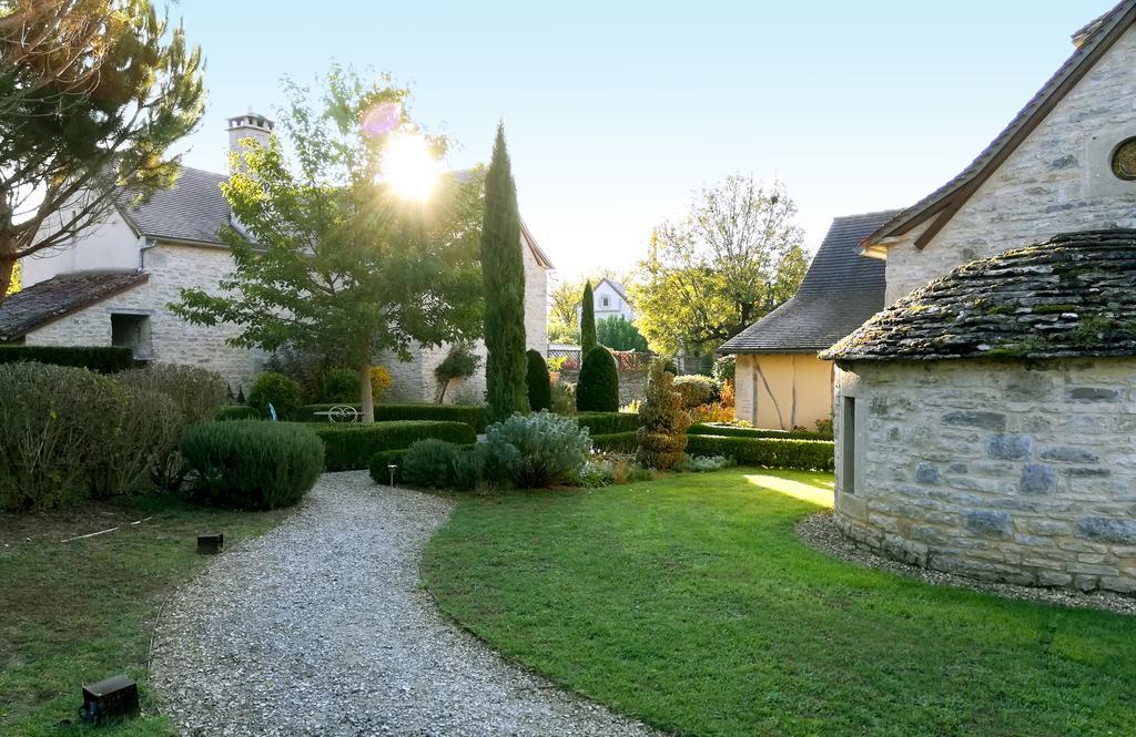 le mas de laché Caylus Extérieur photo